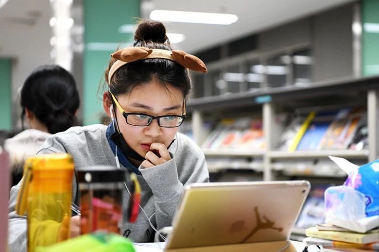 论文检测时一定要提交自己真实姓名吗?